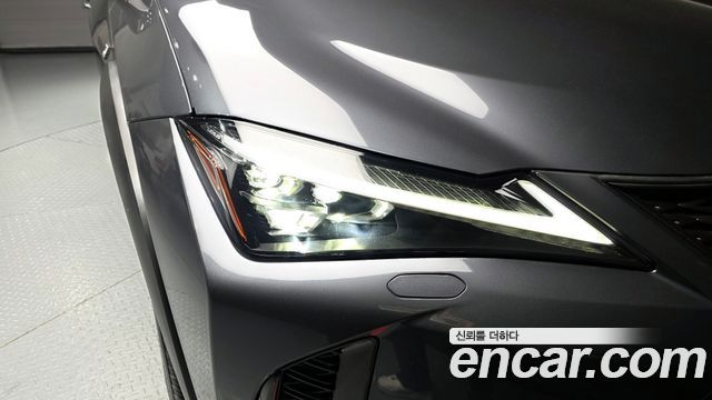 Лексус UX250h 2024 — миниатюра 8
