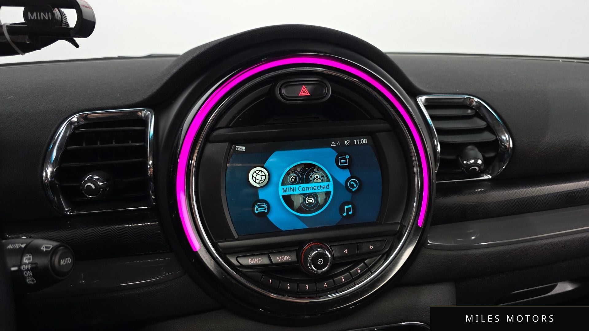 MINI 쿠퍼 클럽맨 2019 — миниатюра 20