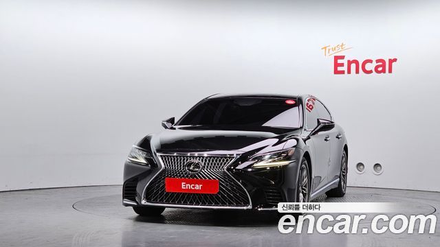 Лексус LS500 2018 — миниатюра 3