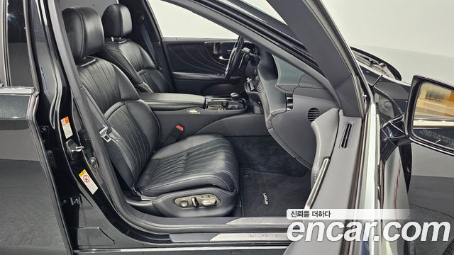 Лексус LS500 2018 — миниатюра 10