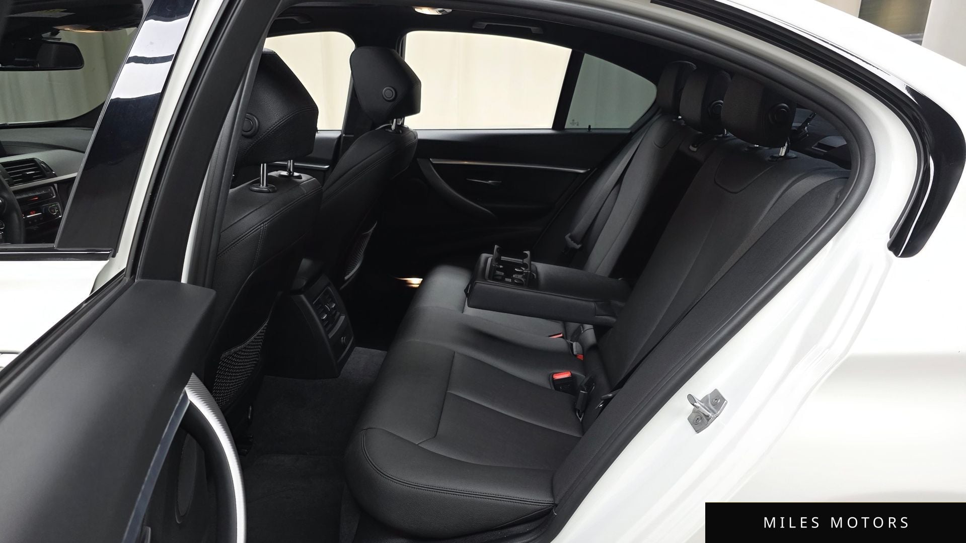 BMW 3 Series (F30) 2018 — миниатюра 17