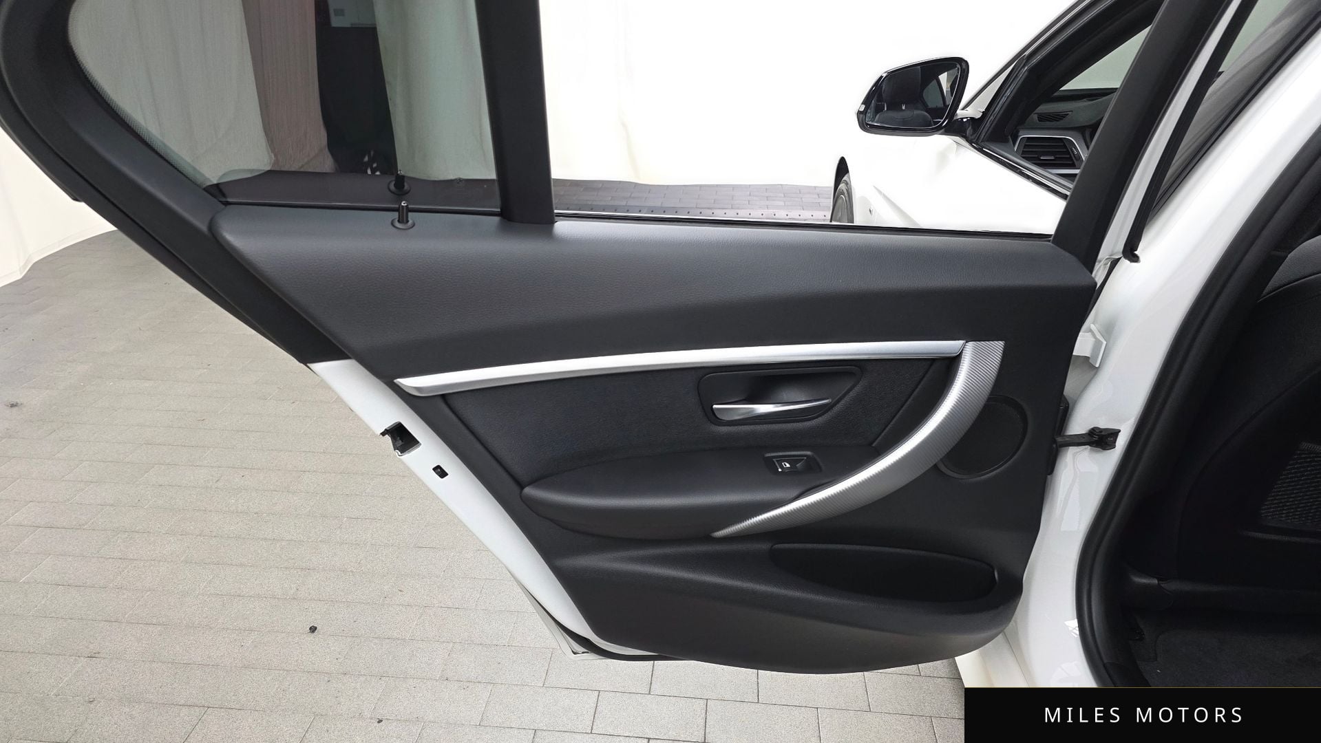 BMW 3 Series (F30) 2018 — миниатюра 15