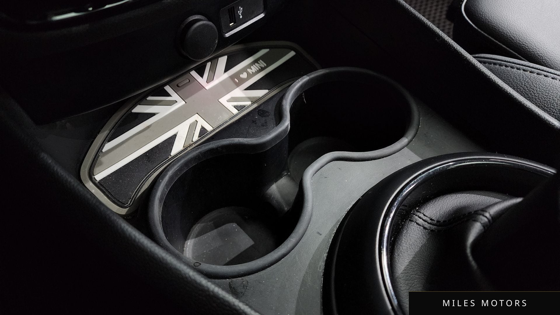 MINI 쿠퍼 D 클럽맨 2019 — миниатюра 28