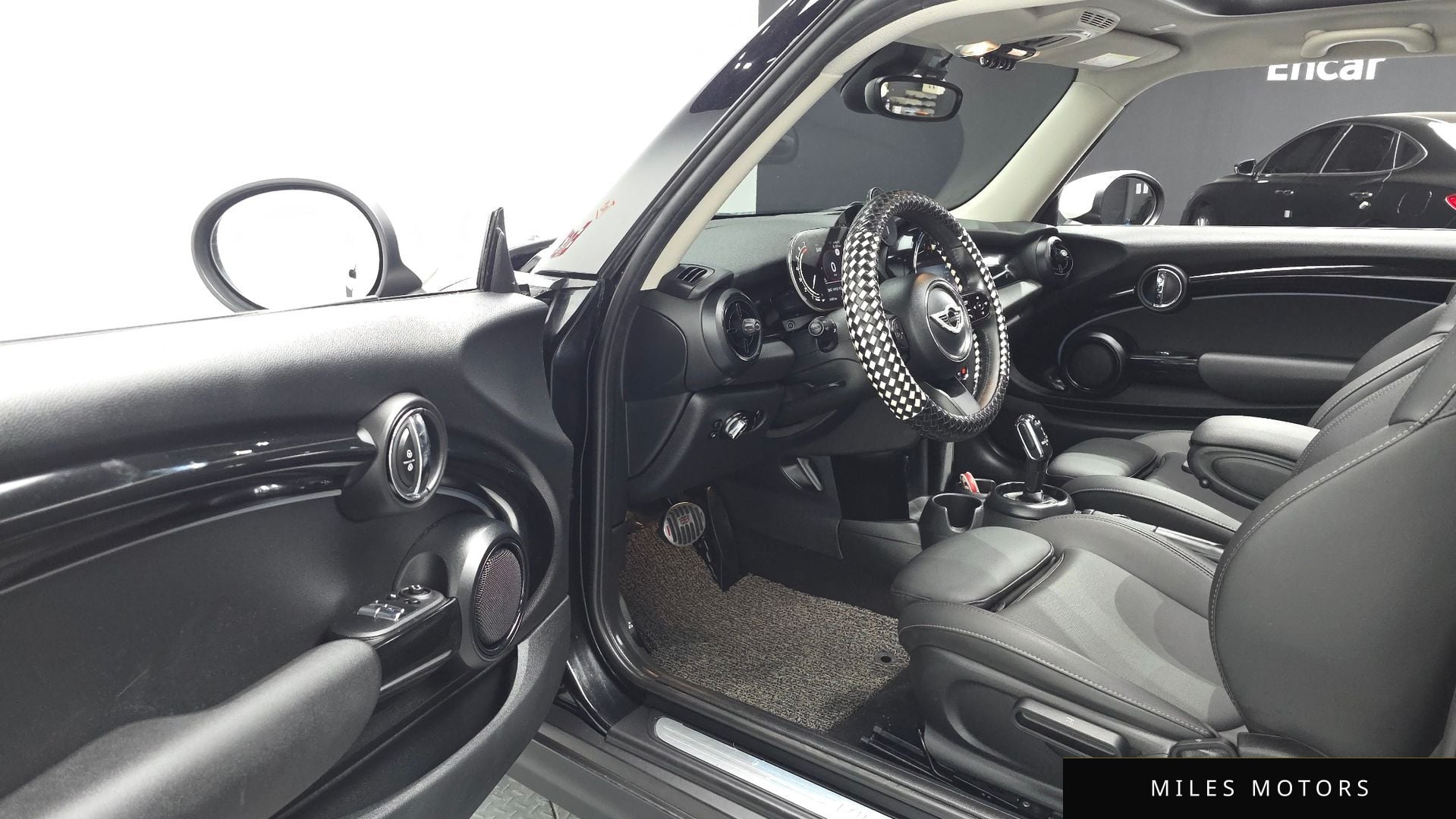 MINI 쿠퍼 2023 — миниатюра 17