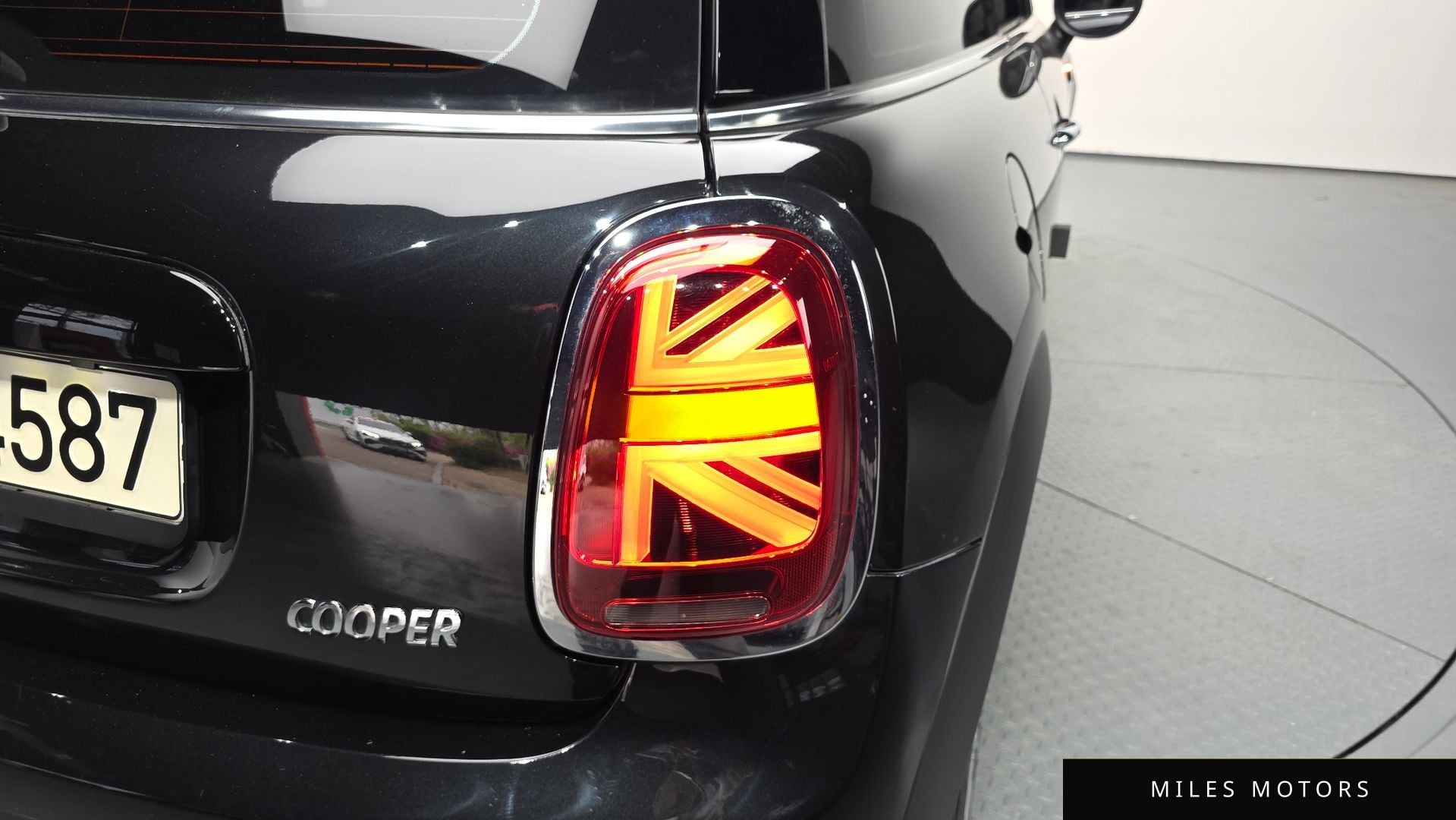 MINI 쿠퍼 2023 — миниатюра 9