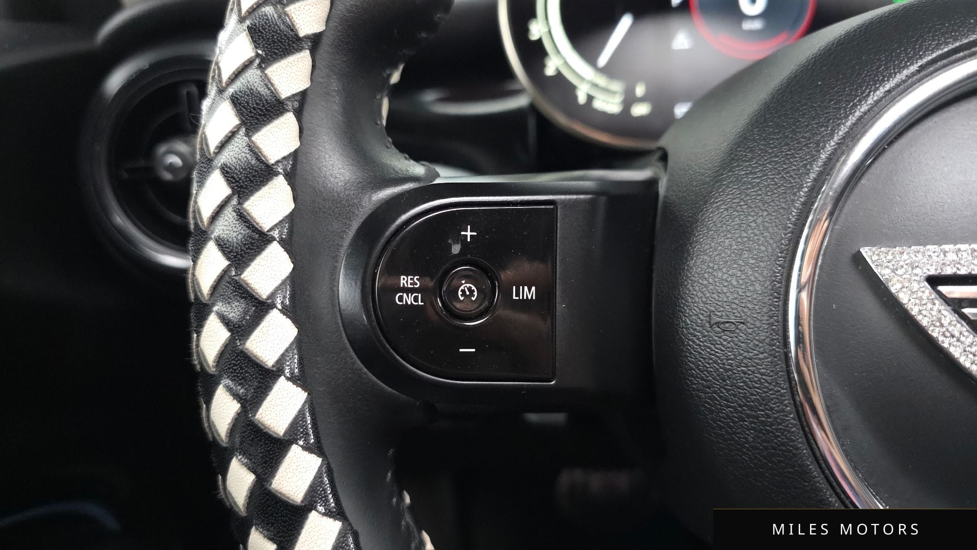 MINI 쿠퍼 2023 — миниатюра 16