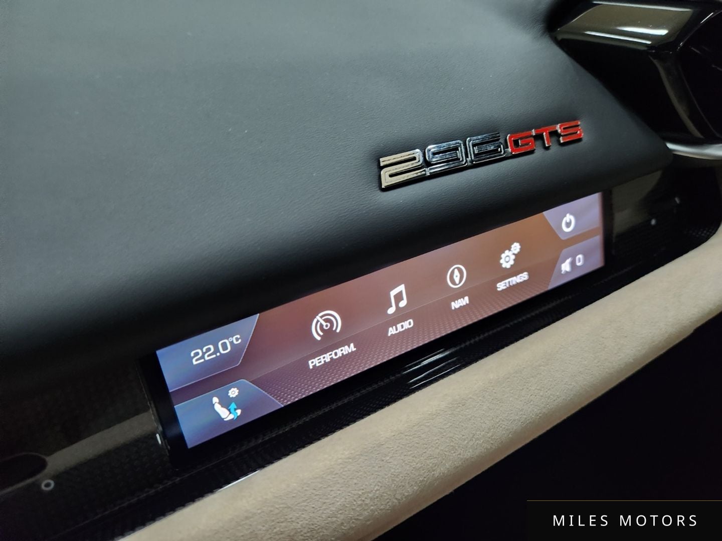 Ferrari 296 GTS 2023 — миниатюра 18