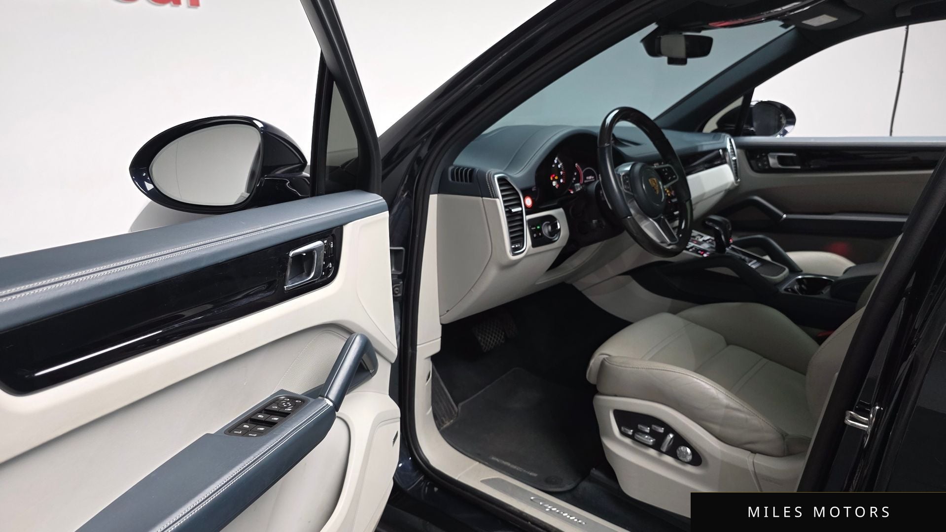 Porsche Cayenne 2021 — миниатюра 12