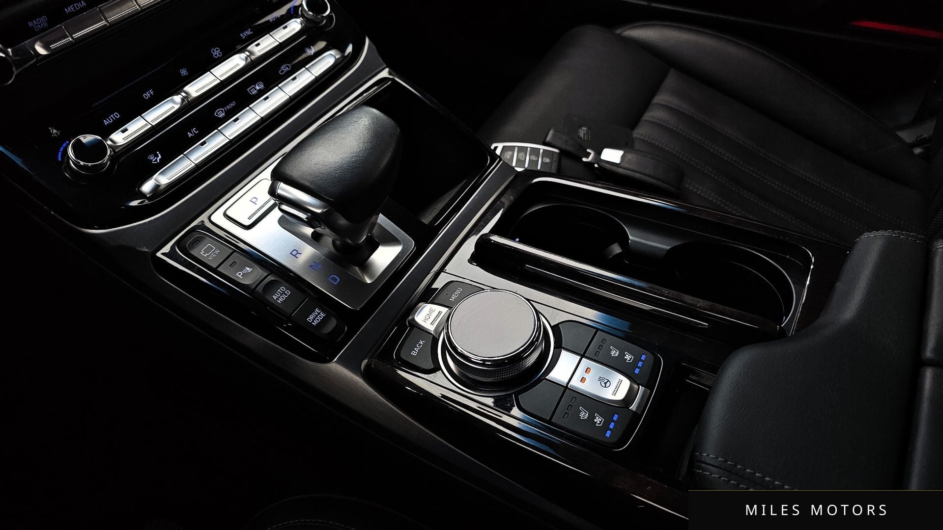 Genesis EQ900 2016 — миниатюра 11