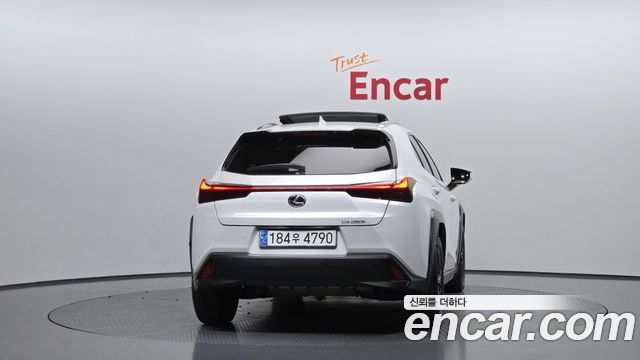 Лексус UX250h 2024 — миниатюра 4