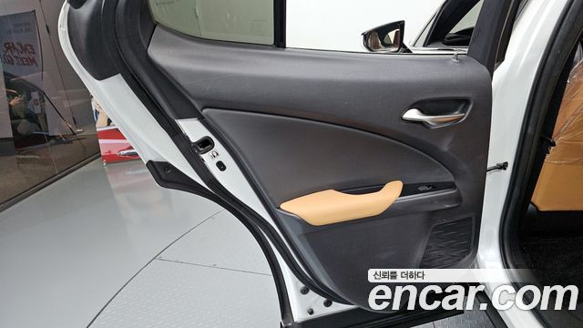 Лексус UX250h 2024 — миниатюра 15