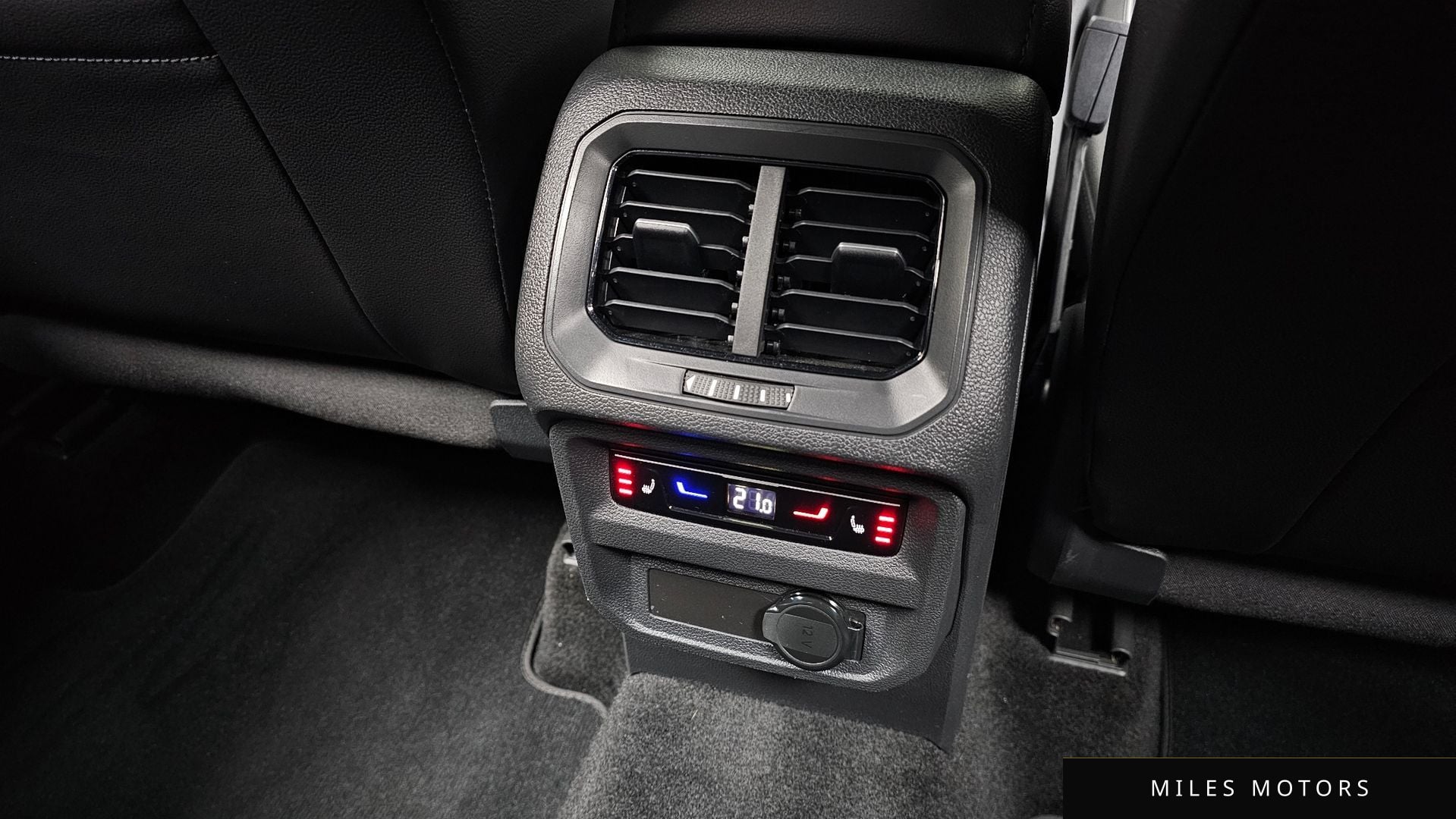 Volkswagen 티구안 2022 — миниатюра 24