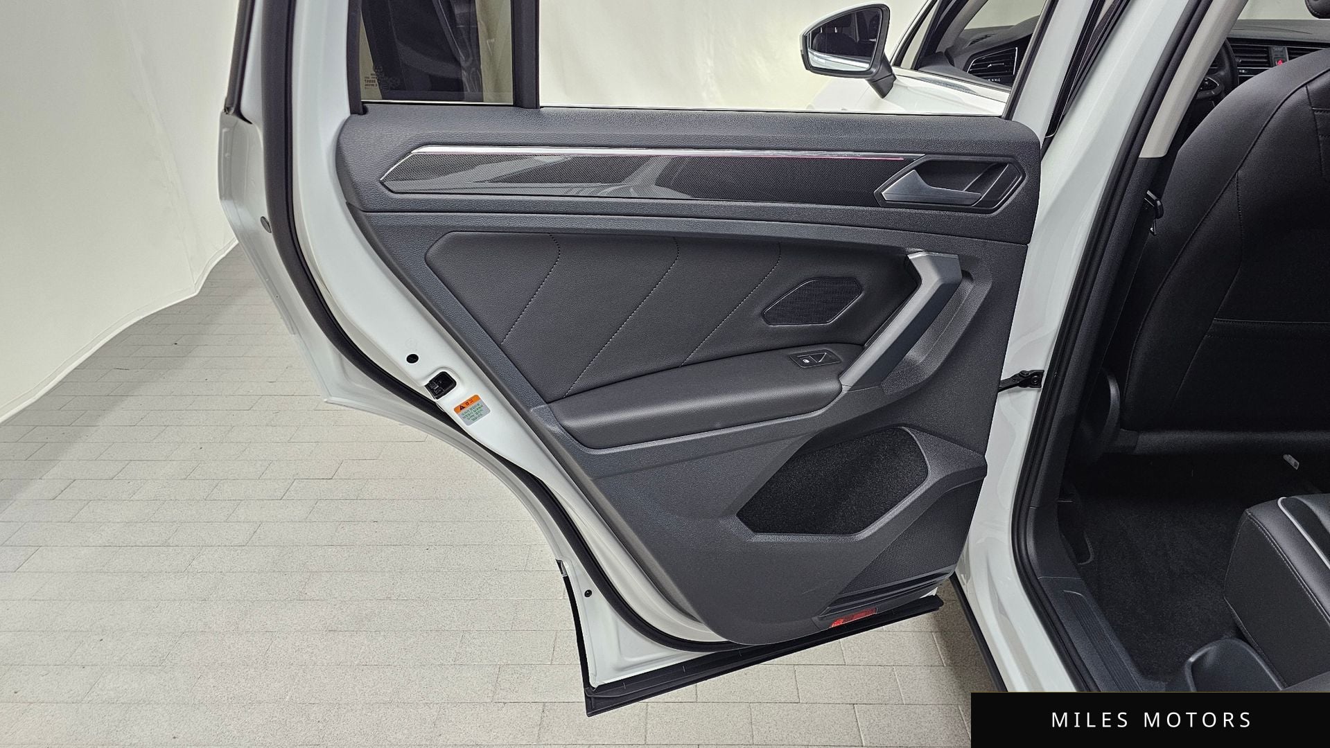 Volkswagen 티구안 2022 — миниатюра 15
