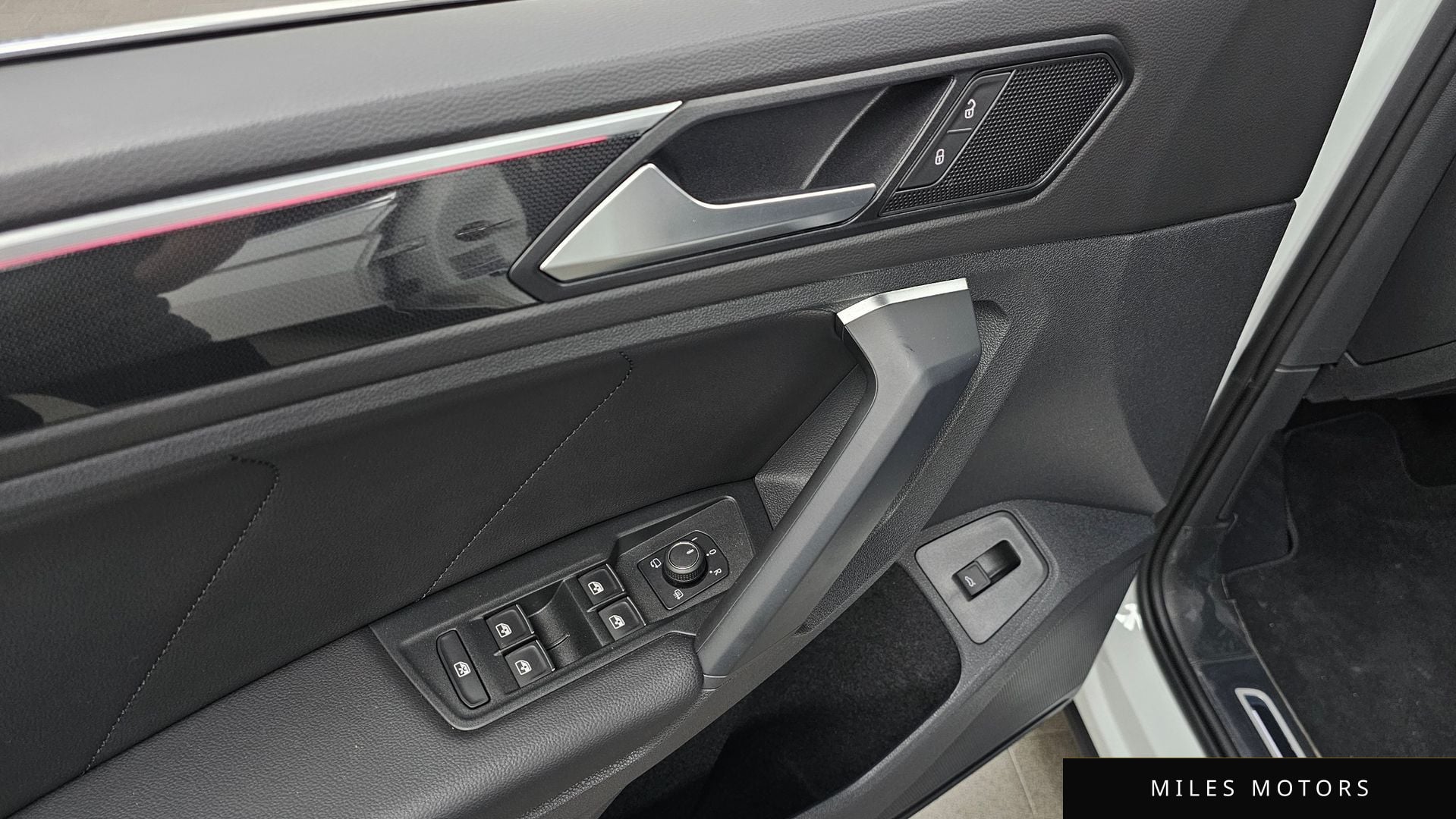 Volkswagen 티구안 2022 — миниатюра 28