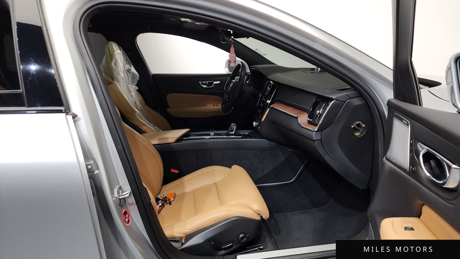 Volvo V60 크로스컨트리 2021 — миниатюра 11