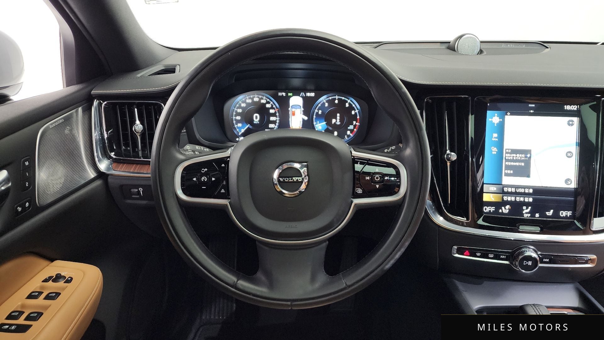 Volvo V60 크로스컨트리 2021 — миниатюра 12