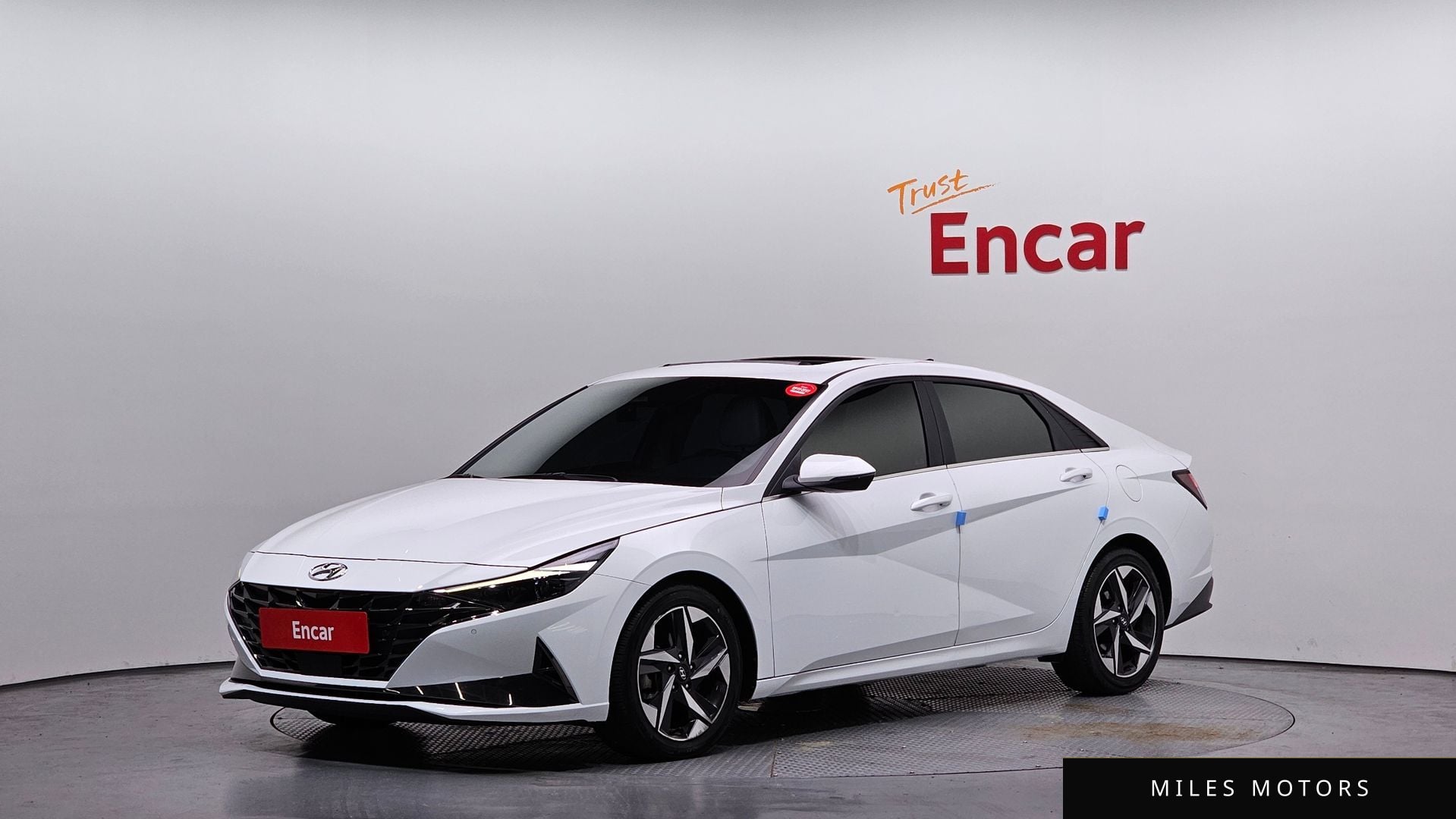 Hyundai AVANTE 2021 — фото 1 из 12