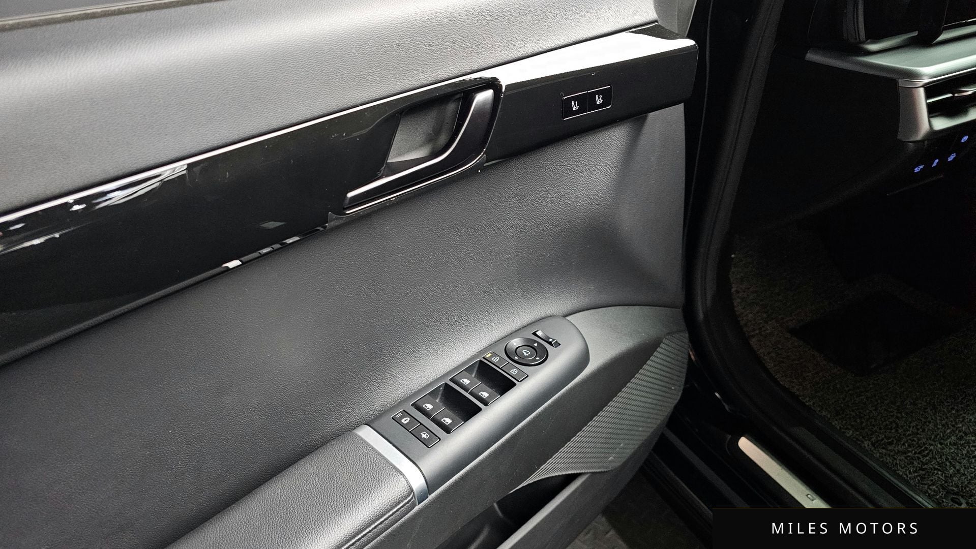 Hyundai Grandeur 2023 — миниатюра 19