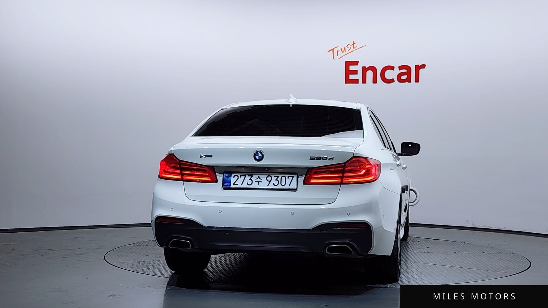 BMW 5 Series (G30) 2018 — миниатюра 4