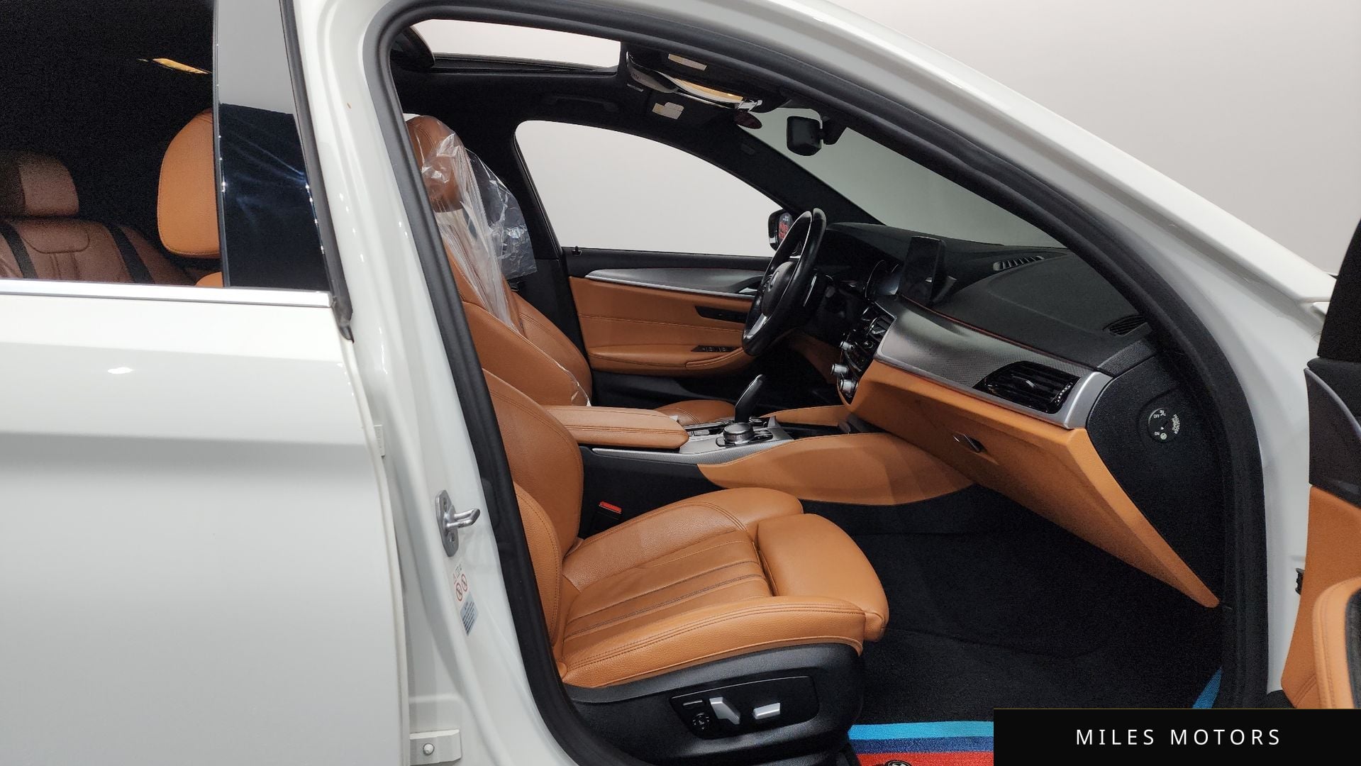 BMW 5 Series (G30) 2018 — миниатюра 11
