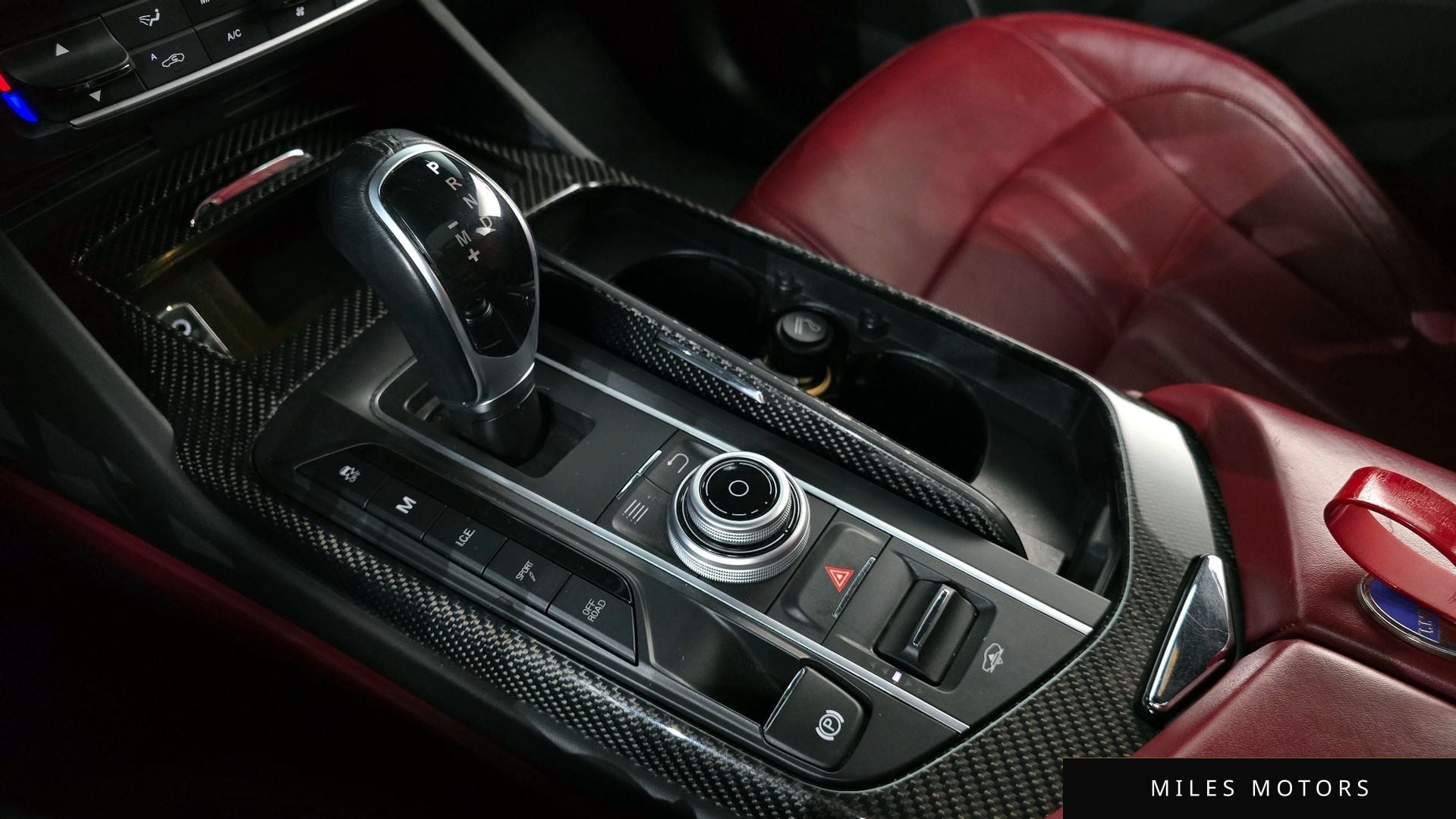 Maserati 르반떼 2018 — миниатюра 9