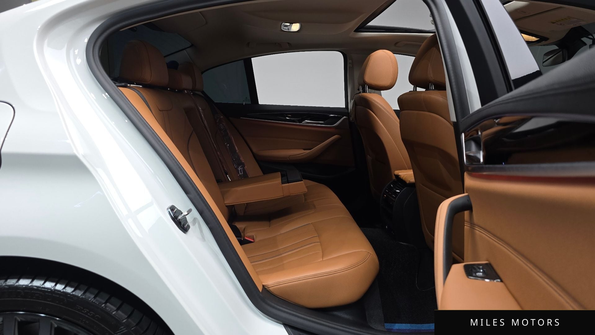 BMW 5시리즈 (G30) 2020 — миниатюра 18