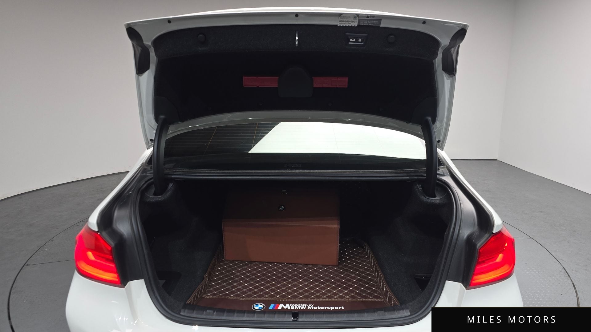 BMW 5시리즈 (G30) 2020 — миниатюра 29