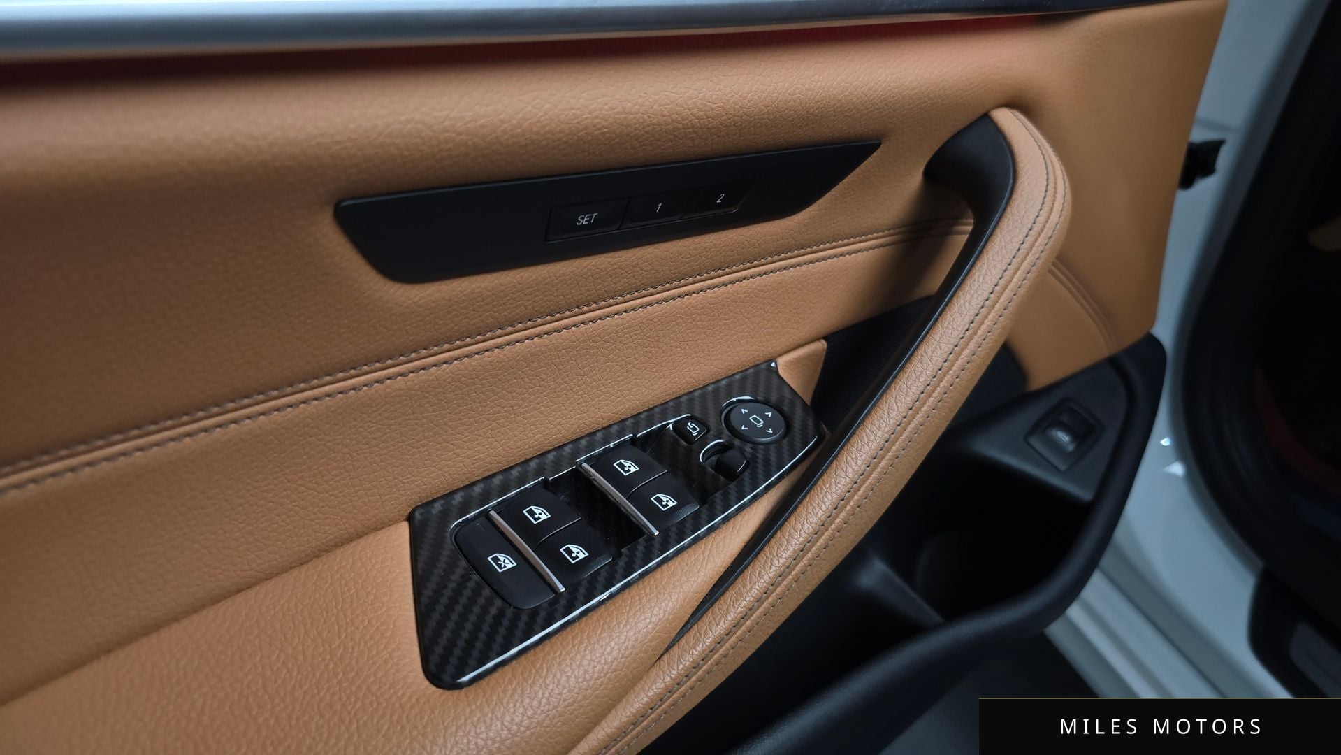 BMW 5시리즈 (G30) 2020 — миниатюра 31