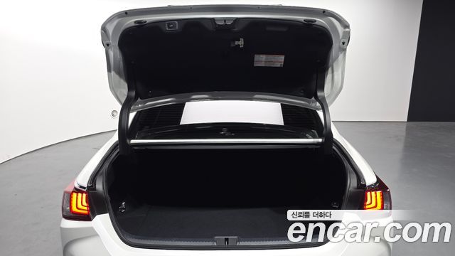 Лексус ES300h 2024 — миниатюра 20