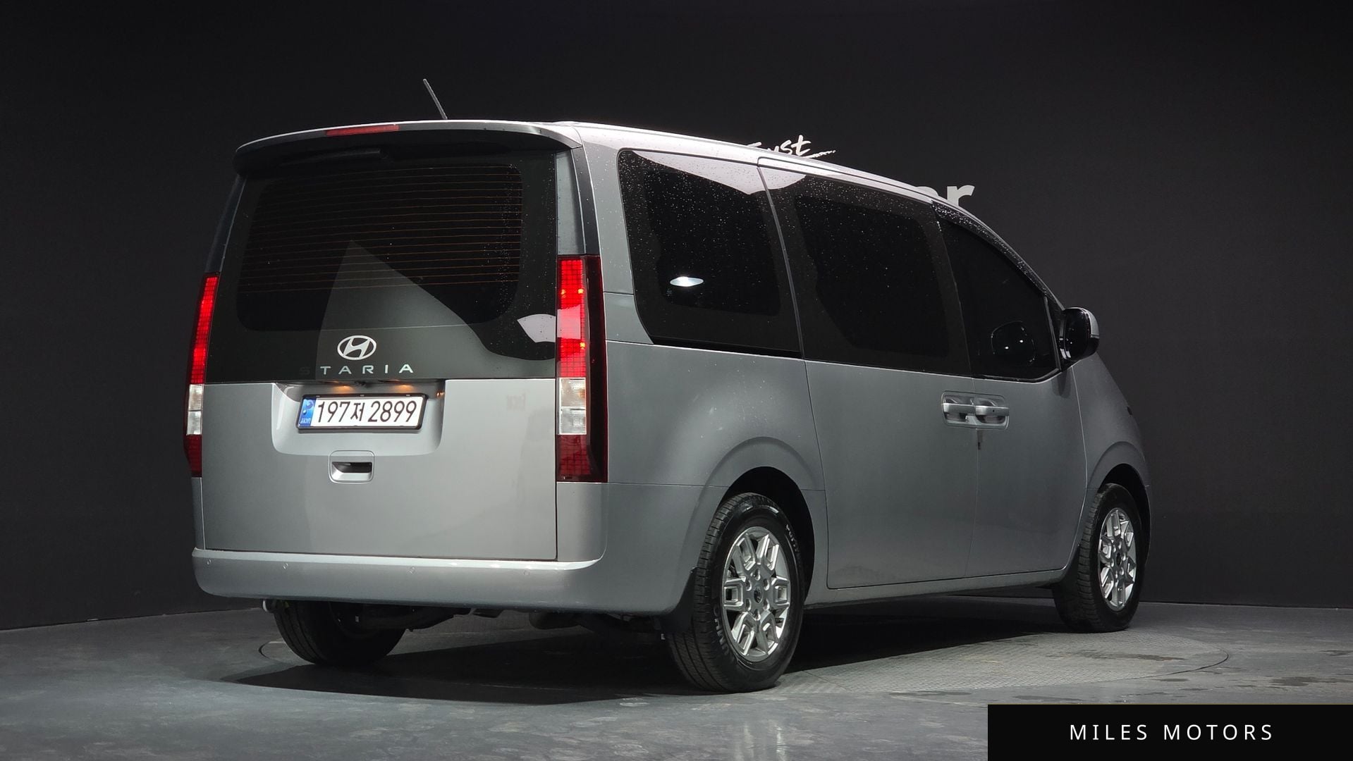 Hyundai Staria 2025 — миниатюра 2