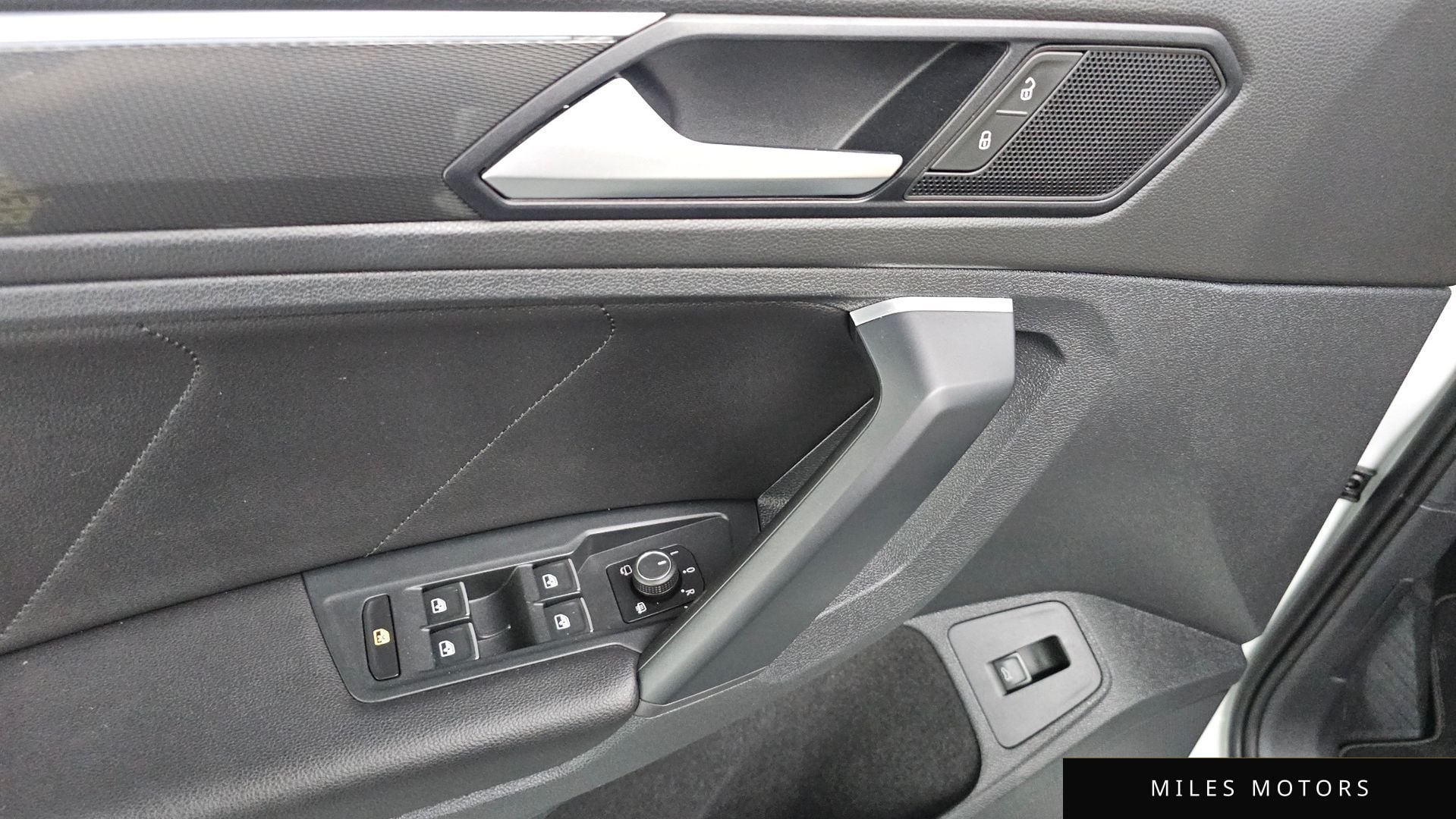 Volkswagen Tiguan 2020 — миниатюра 29