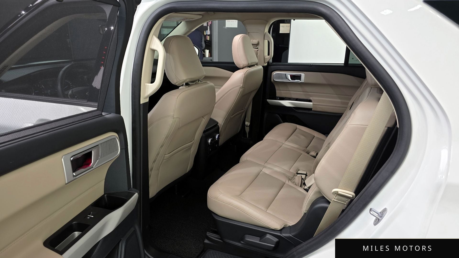 Ford Explorer 2021 — миниатюра 17