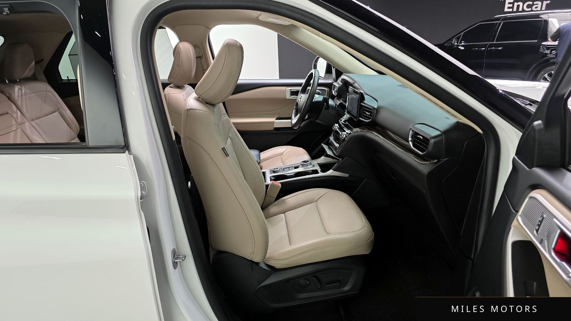 Ford Explorer 2021 — миниатюра 18