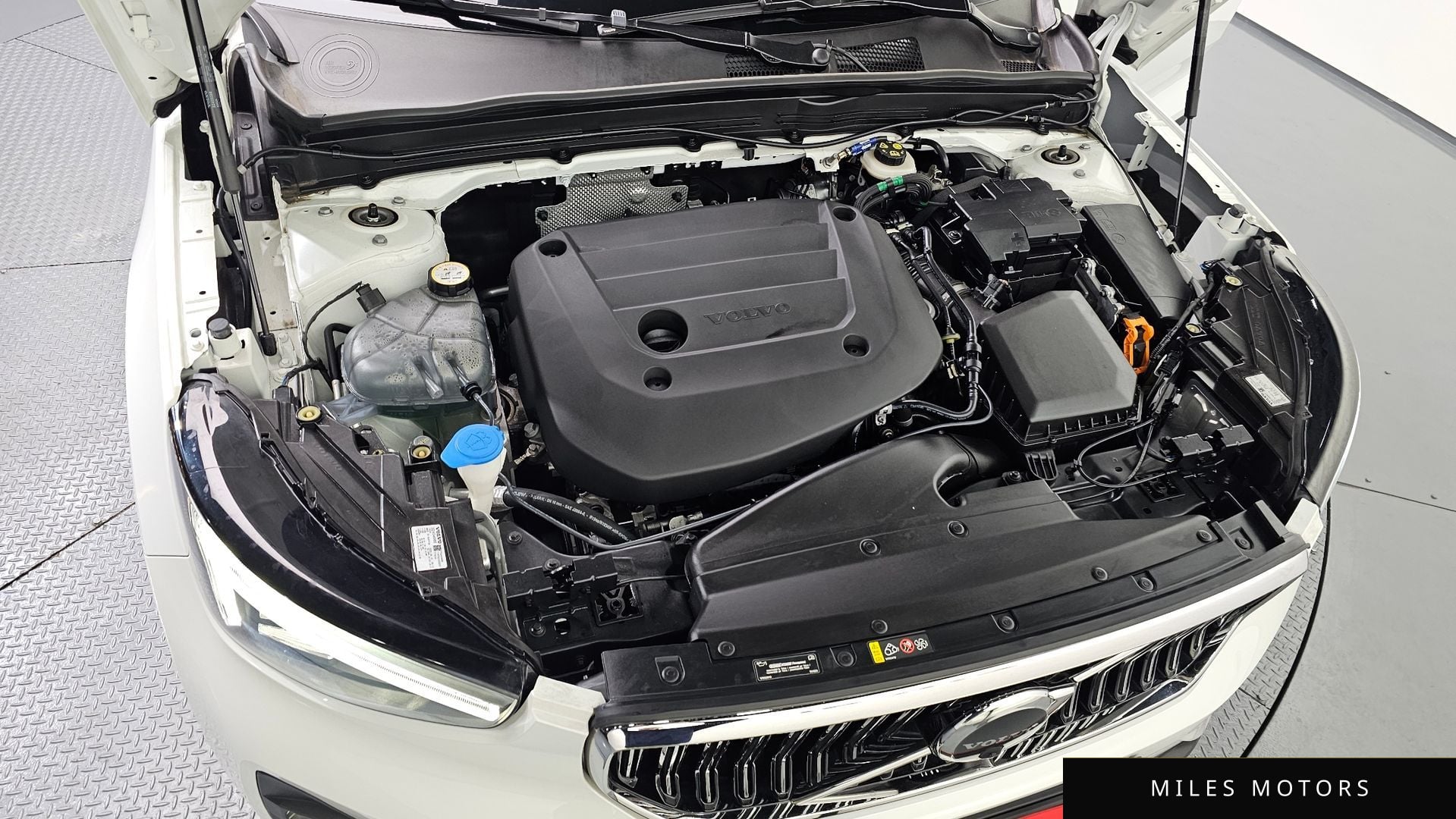 Volvo XC40 2023 — миниатюра 6