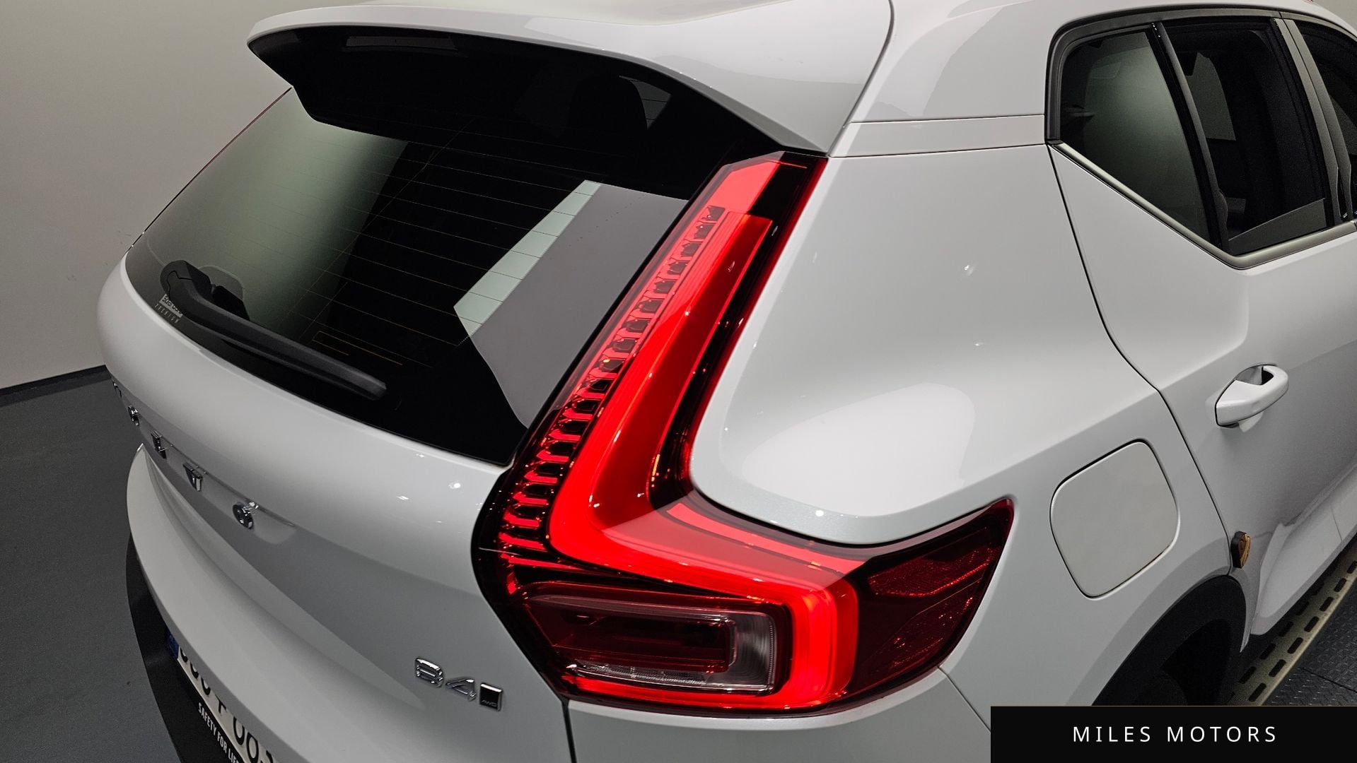Volvo XC40 2023 — миниатюра 9