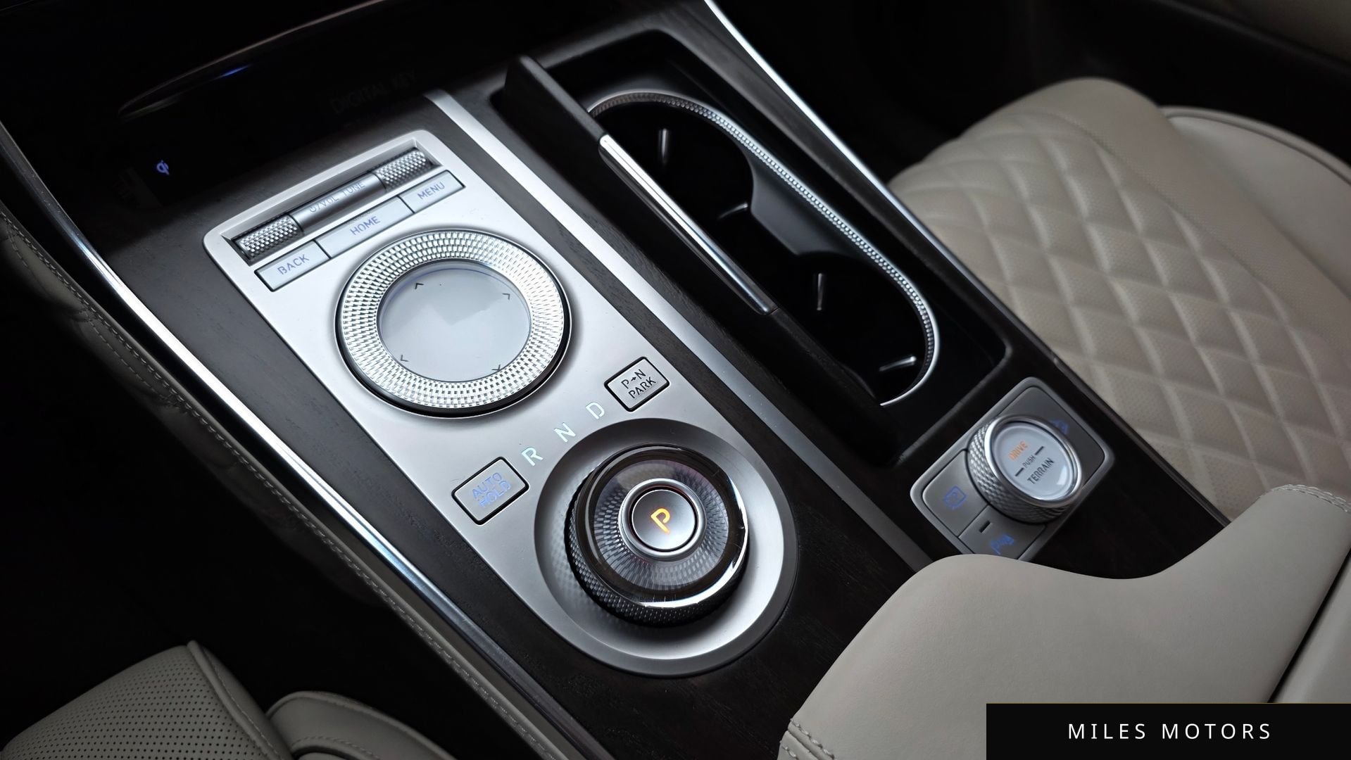 Genesis GV80 2022 — миниатюра 12
