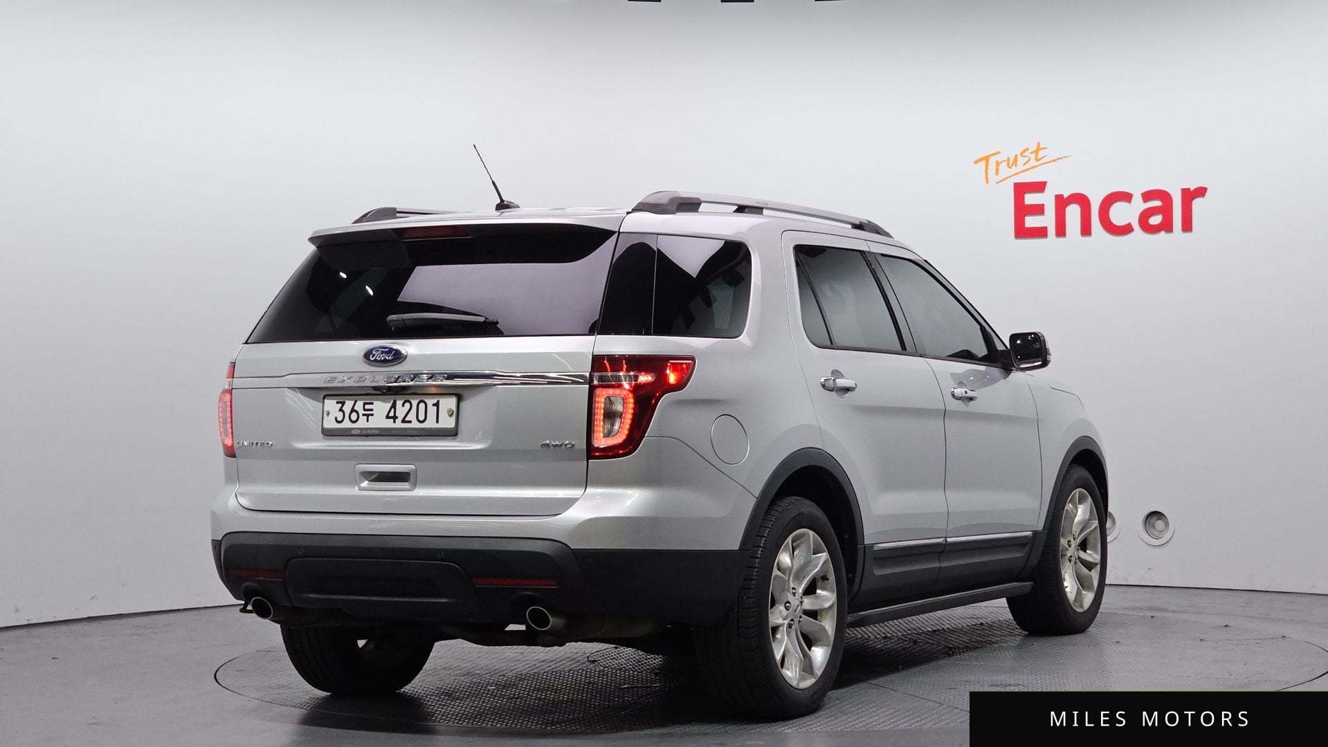 Ford Explorer 2014 — миниатюра 2