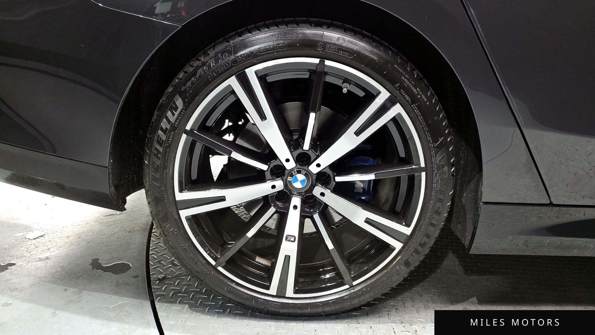 BMW 5 Series (G60) 2024 — миниатюра 5