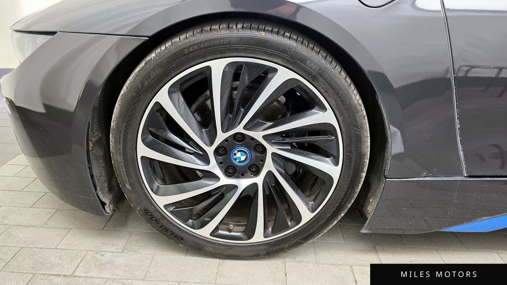 BMW i8 2015 — миниатюра 5