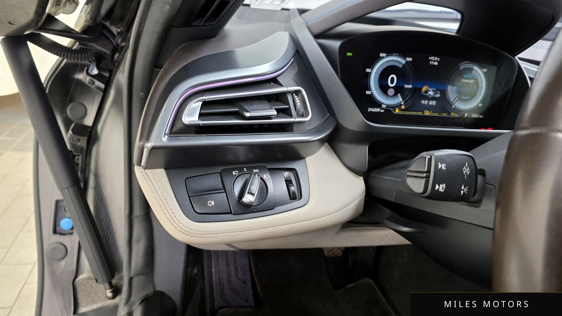 BMW i8 2015 — миниатюра 16