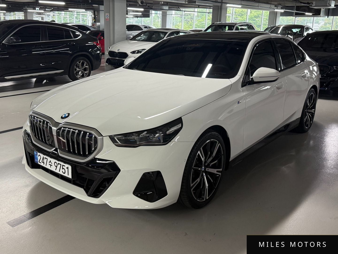 BMW 5 Series (G60) 2025 — миниатюра 2