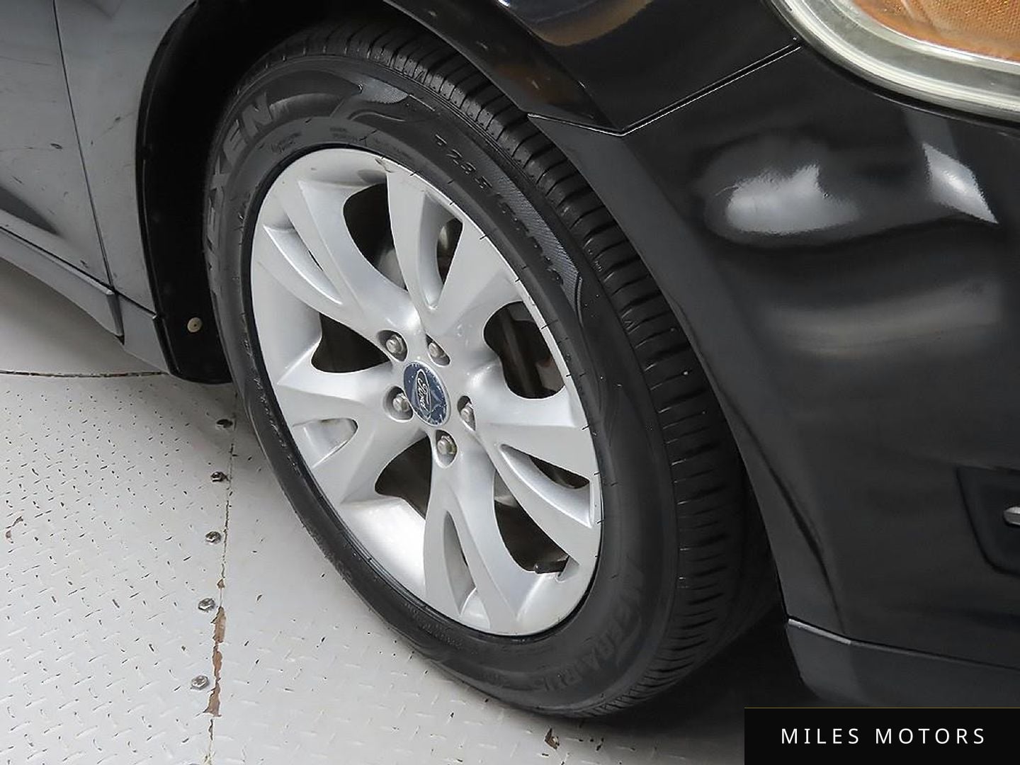 Ford Taurus 2011 — миниатюра 5