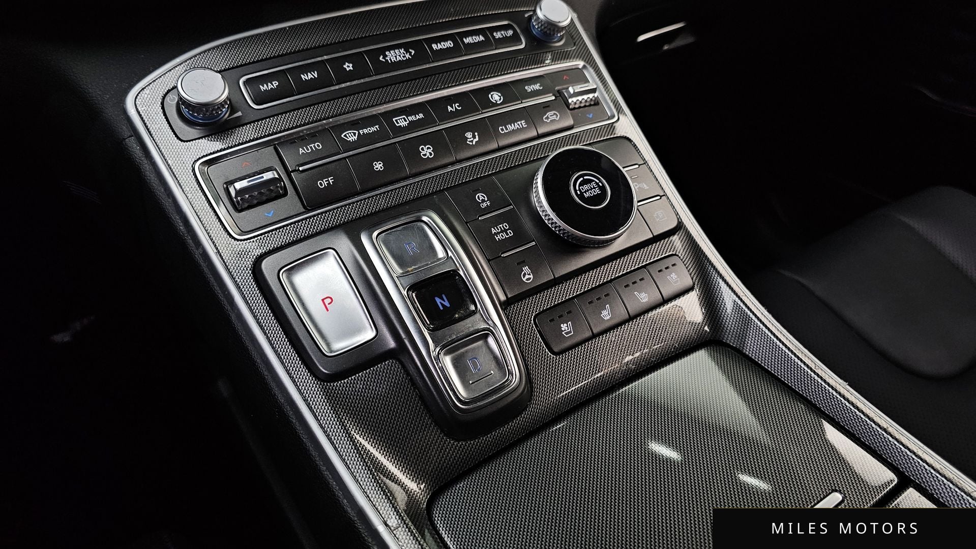 Hyundai Santafe 2023 — миниатюра 9