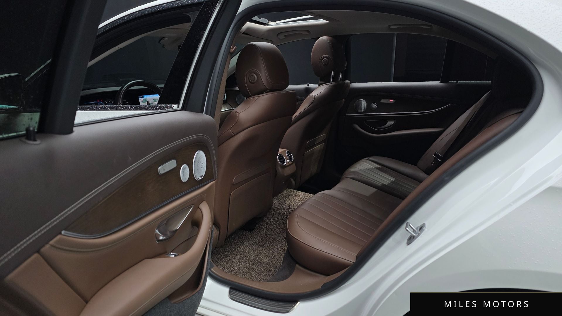 Mercedes-Benz E-클래스 W213 2020 — миниатюра 16