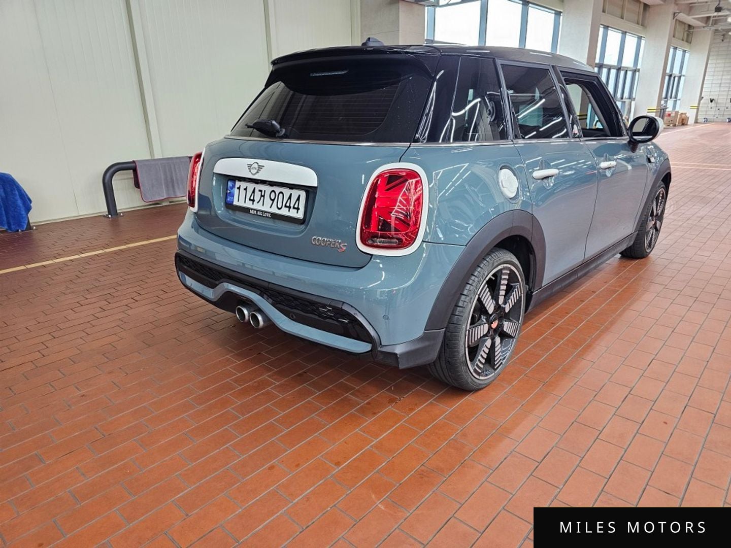MINI Cooper S 2023 — миниатюра 2