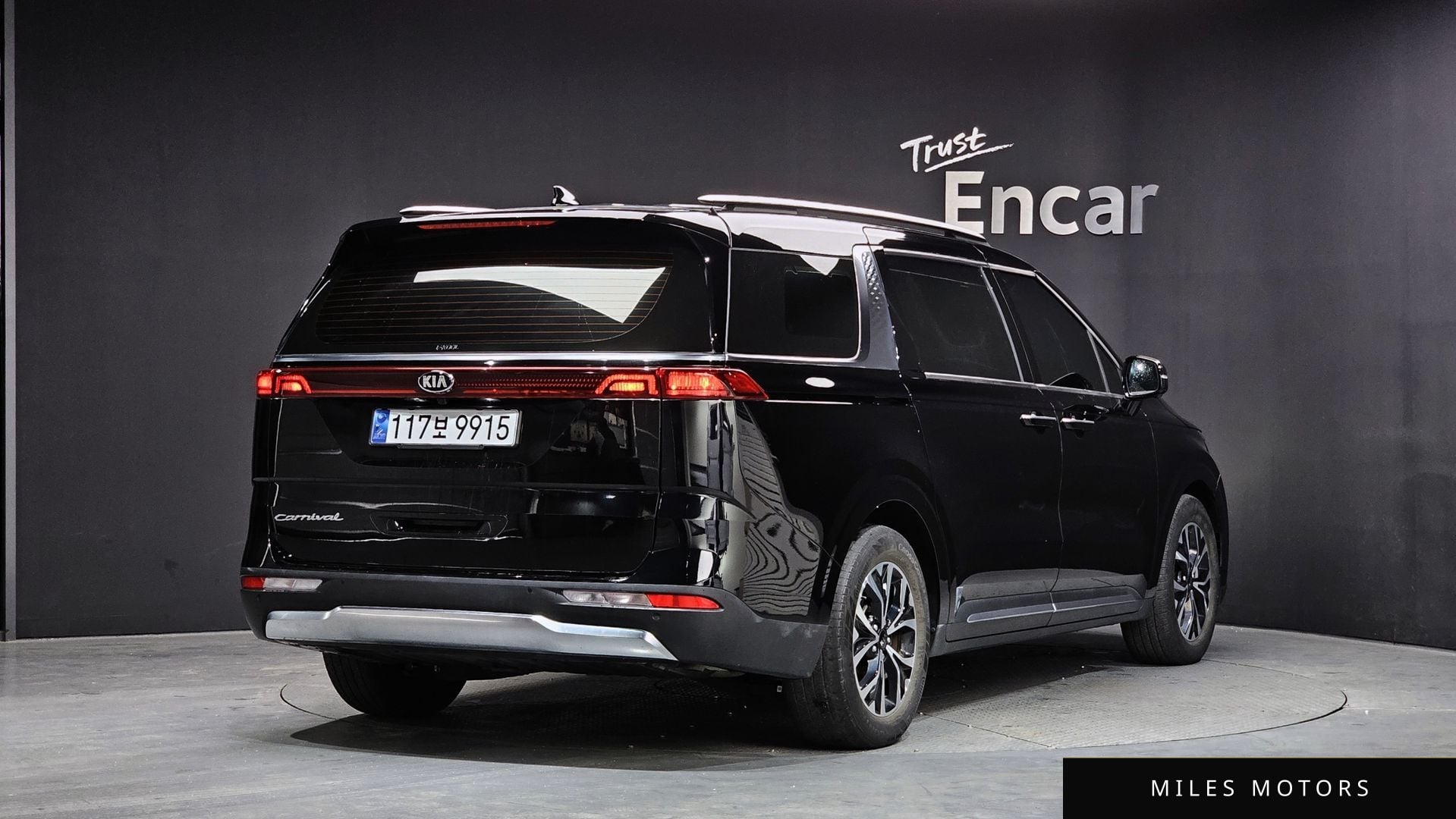 Kia Carnival 2021 — миниатюра 2