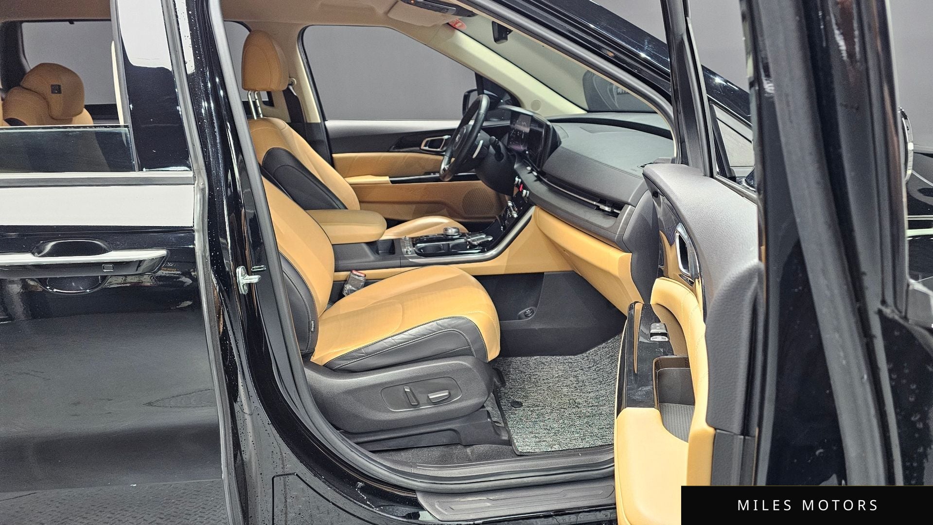 Kia Carnival 2021 — миниатюра 11