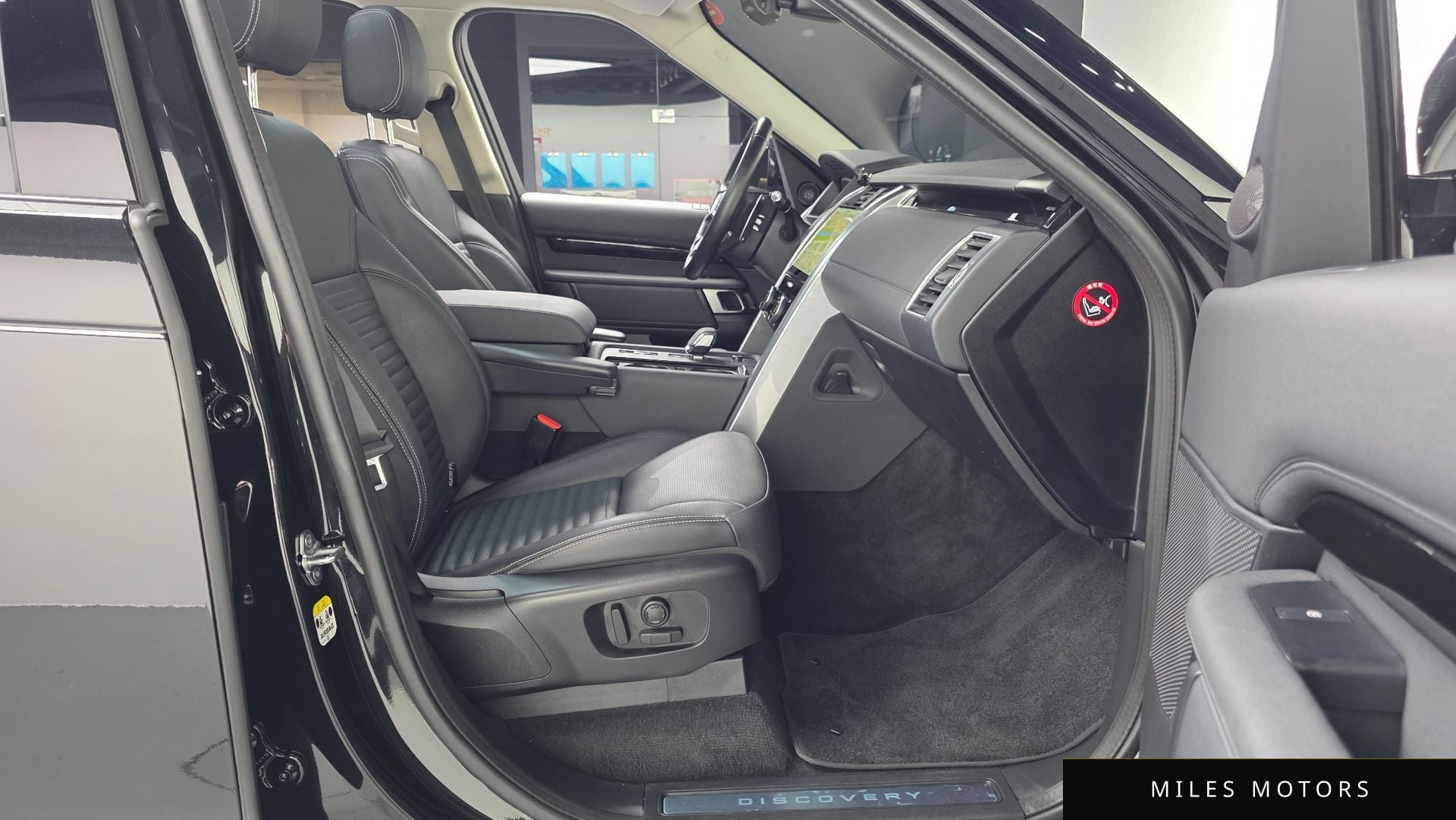 Land Rover Discovery 2022 — миниатюра 11