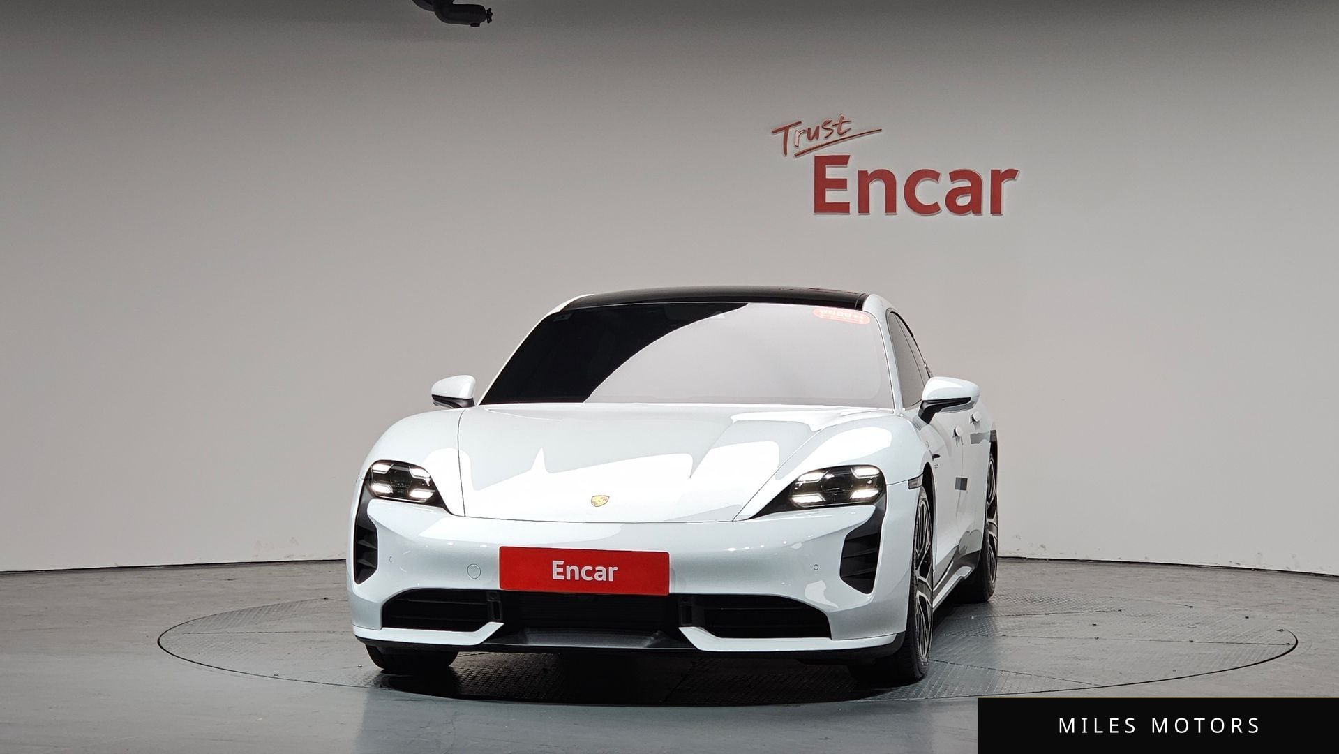 Porsche Taycan 2021 — миниатюра 2