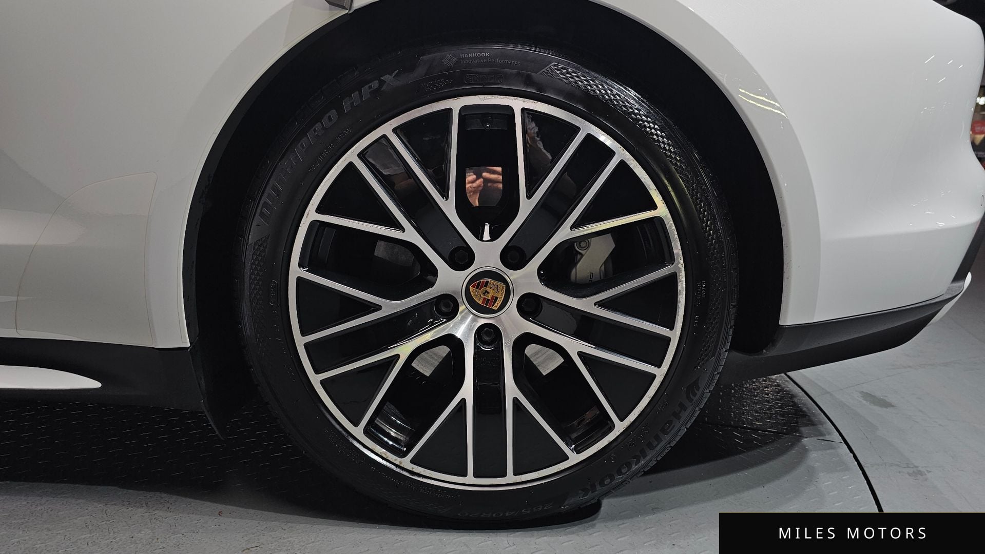 Porsche Taycan 2021 — миниатюра 6